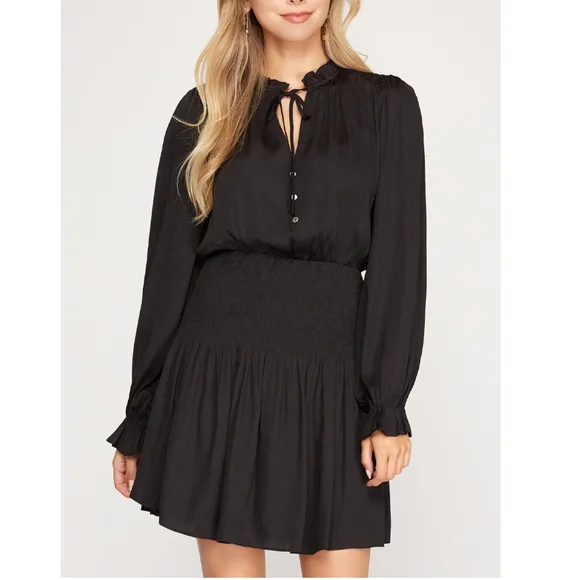 SHE + SKY Sophisticated Black Long Sleeves Short Dress - Picture 2 of 3